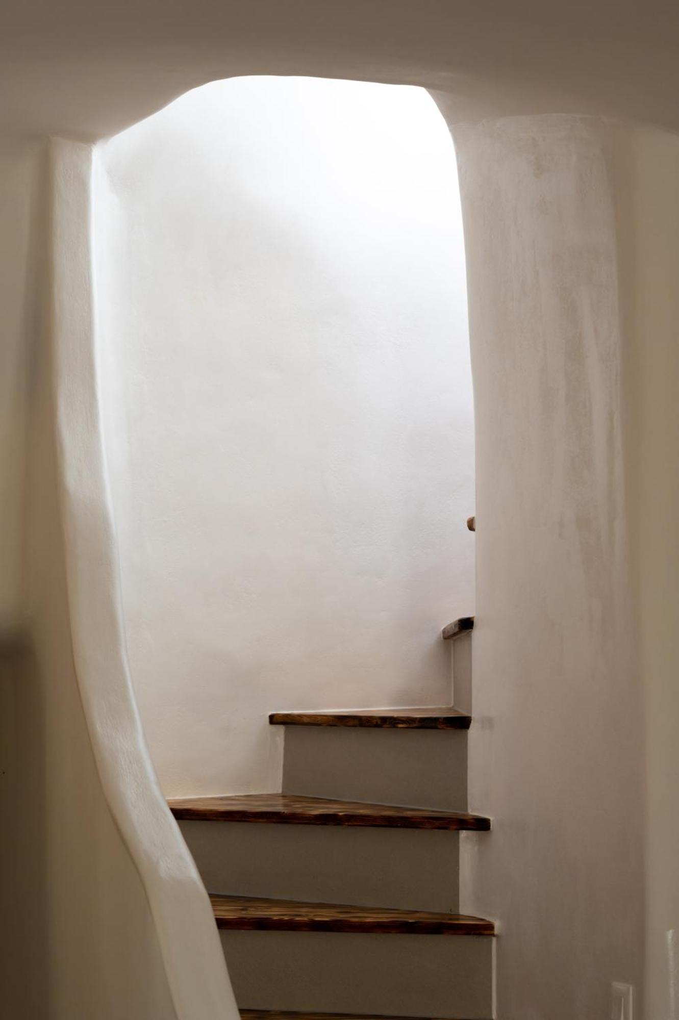 Deep Cave Suites Kontochori 费拉 外观 照片