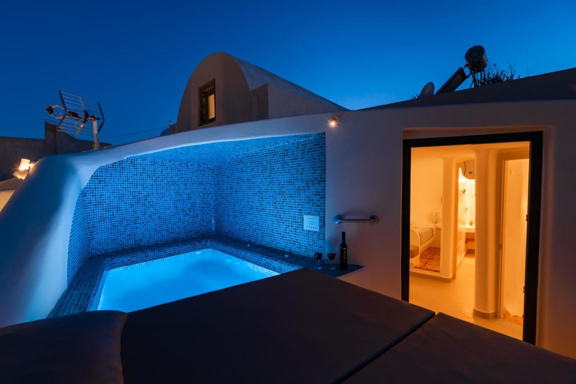 Deep Cave Suites Kontochori 费拉 外观 照片