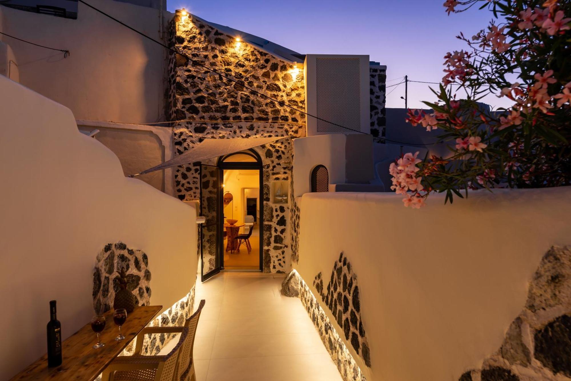 Deep Cave Suites Kontochori 费拉 外观 照片